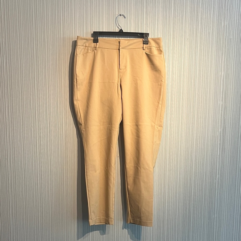 Plus size Eloquii tan slacks